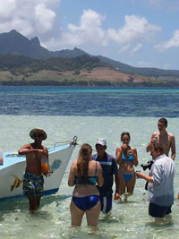 Enjoy a full day speedboat trip in the lagoon of Mauritius